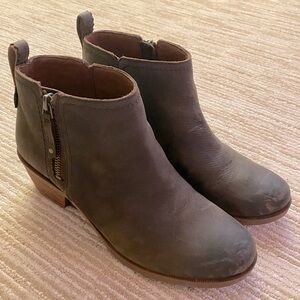 Teva Women’s Anaya Ankle Booties in Brown - Size 9